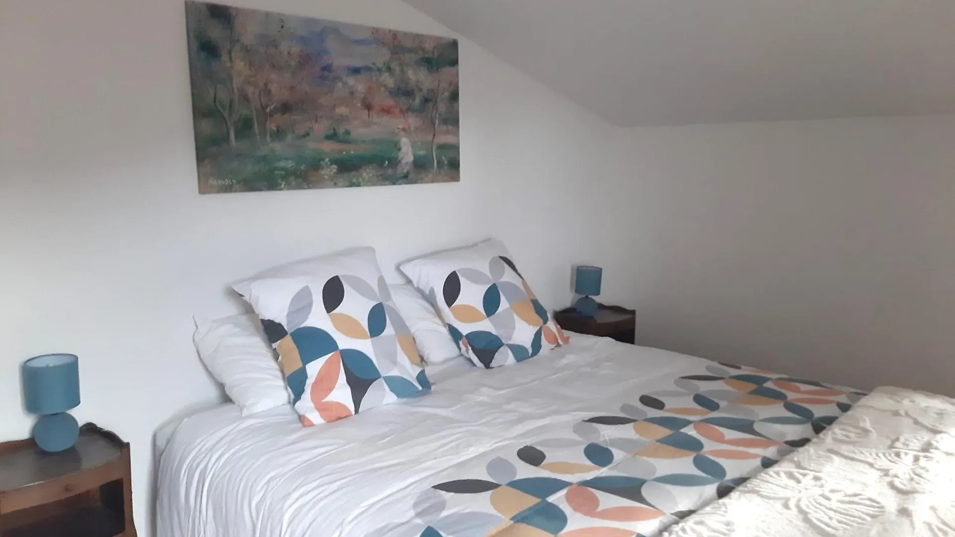 Châteauneuf-de-Bordette Maison De Celine En Pleine Nature Avec Vue Montagnes Et Jacuzzi 0*,  צרפת