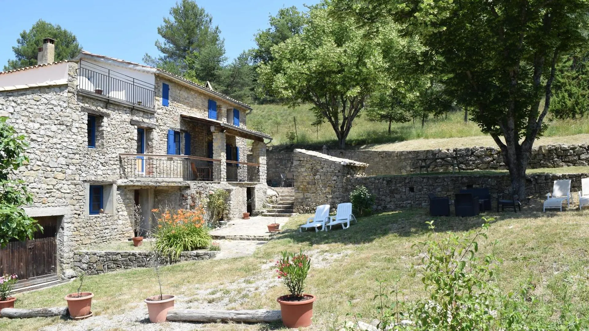 Châteauneuf-de-Bordette Maison De Celine En Pleine Nature Avec Vue Montagnes Et Jacuzzi